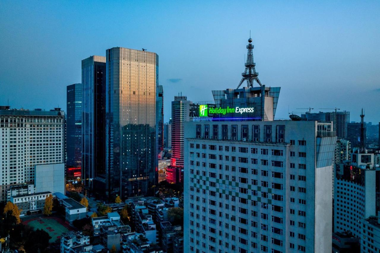 Holiday Inn Express Chengdu Tianfu Square By Ihg - Chunxi Road And Kuanzhai Alley Exterior photo