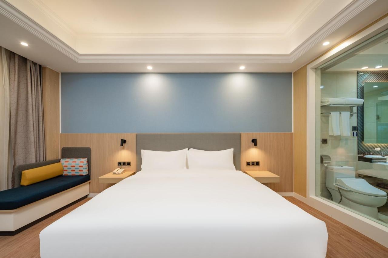 Holiday Inn Express Chengdu Tianfu Square By Ihg - Chunxi Road And Kuanzhai Alley Exterior photo