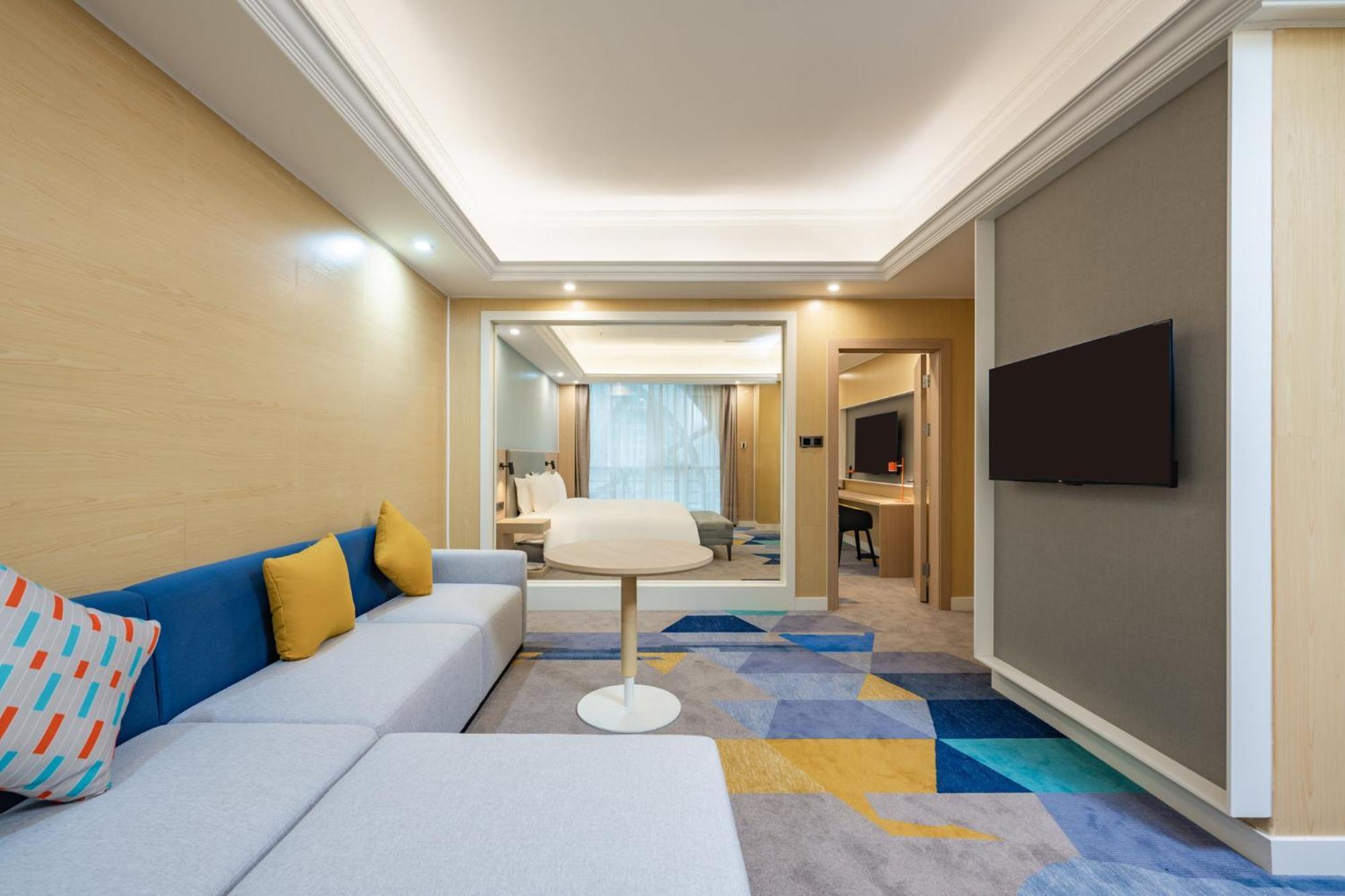 Holiday Inn Express Chengdu Tianfu Square By Ihg - Chunxi Road And Kuanzhai Alley Exterior photo